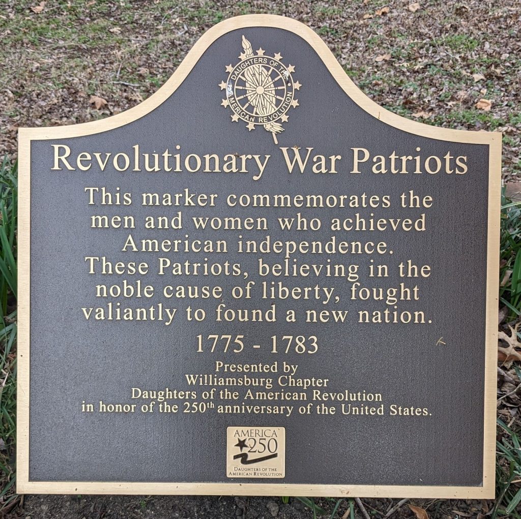 REVOLUTIONARY WAR PATRIOTS MEMORIAL MARKER WILLIAMSBURG