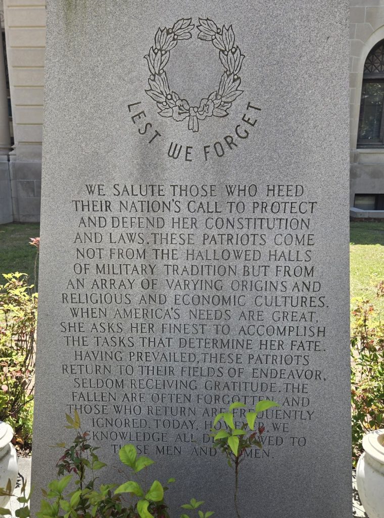 ROCKINGHAM LEST WE FORGET MEMORIAL STONE
