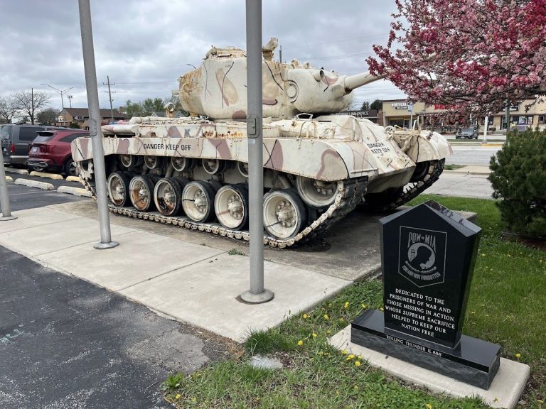 ROLLING THUNDER IL 888 POW MIA WAR MEMORIAL TANK