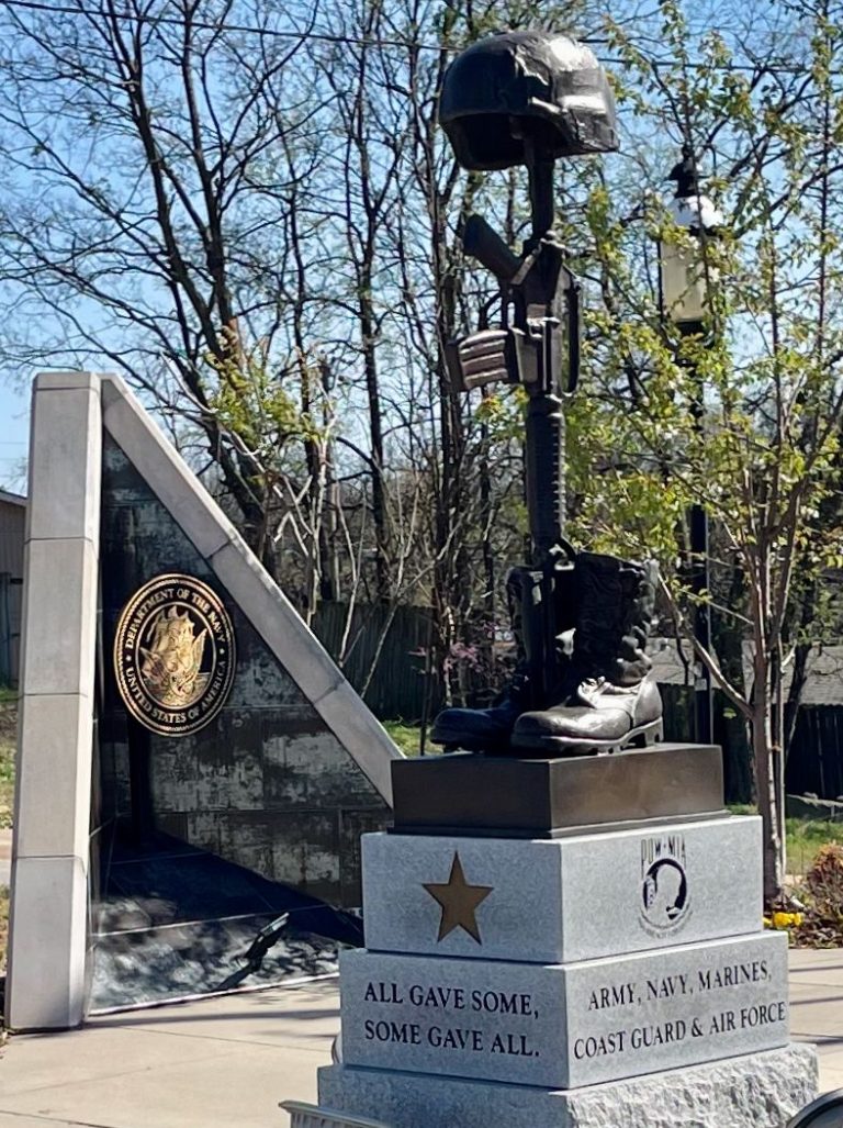 VAN BUREN VETERAN’S MEMORIAL PLAZA BATTLEFIELD CROSS