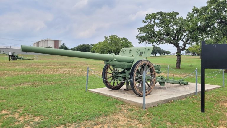 WW II JAPANESE MODEL 92 (1932) 105MM GUN MEMORIAL
