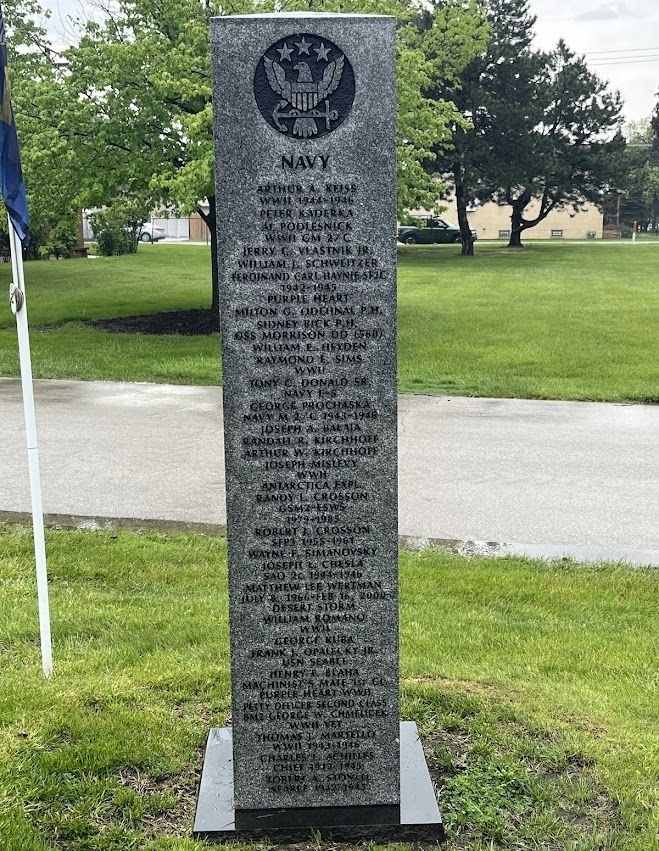 WOODLAWN CEMETERY ARMED SERVICES MEMORIAL SHAFT A