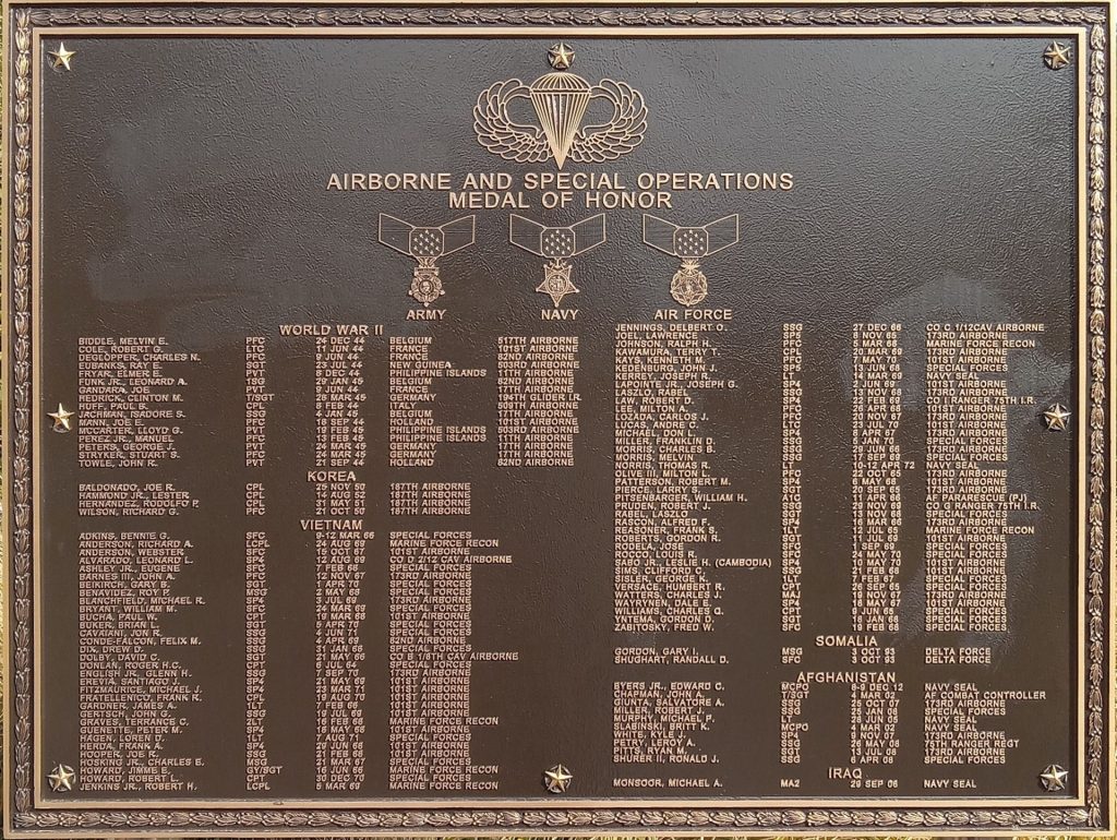 AIRBORNE AND SPECIAL OPERATIONS MEDAL OF HONOR WAR MEMORIAL PLAQUE