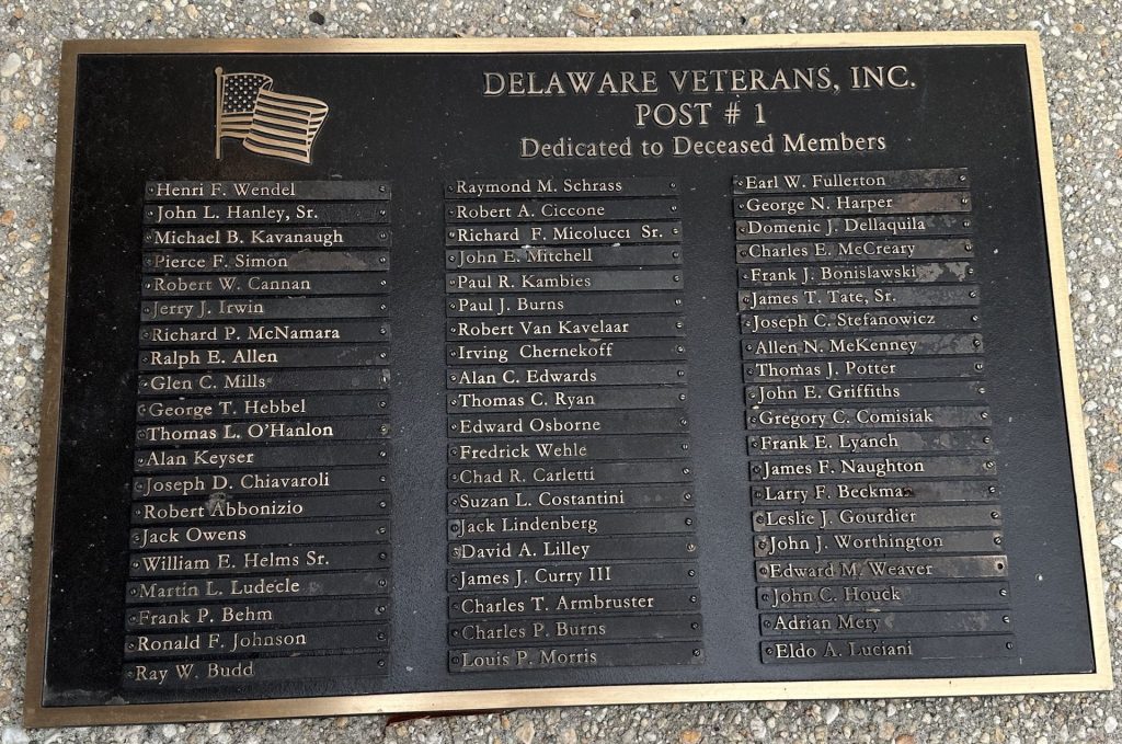 DELAWARE VETERANS DECEASED MEMBERS MEMORIAL PLAQUE B