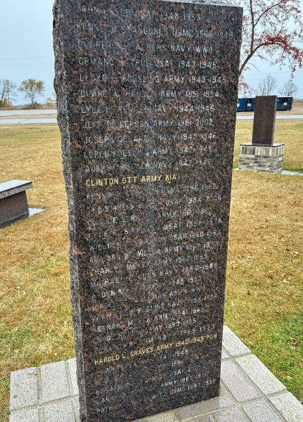 DENT ALL VETERANS MEMORIAL STONE K