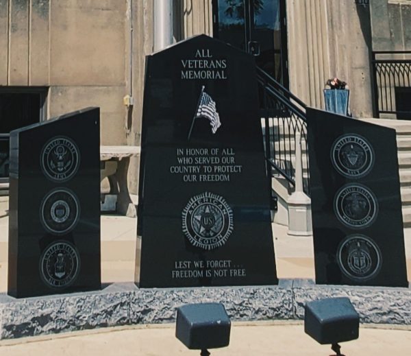 FARLEY, IA ALL VETERANS MEMORIAL