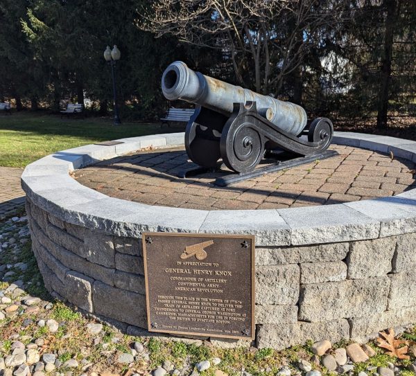 GENERAL HENRY KNOX REVOLUTIONARY WAR MEMORIAL CANNON