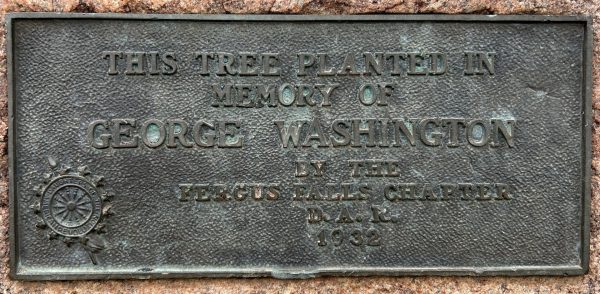 GEORGE WASHINGTON MEMORIAL TREE PLAQUE FERGUS FALLS