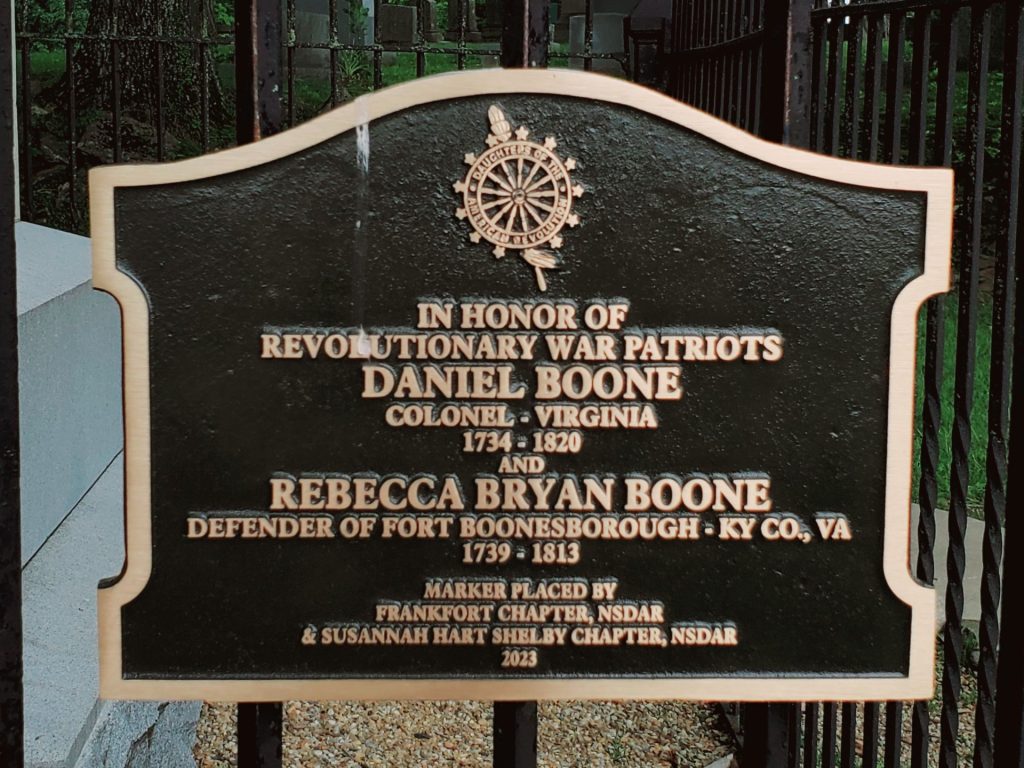 IN HONOR OF REVOLUTIONARY WAR PATRIOTS DANIEL AND REBECCA BOONE WAR MEMORIAL MARKE