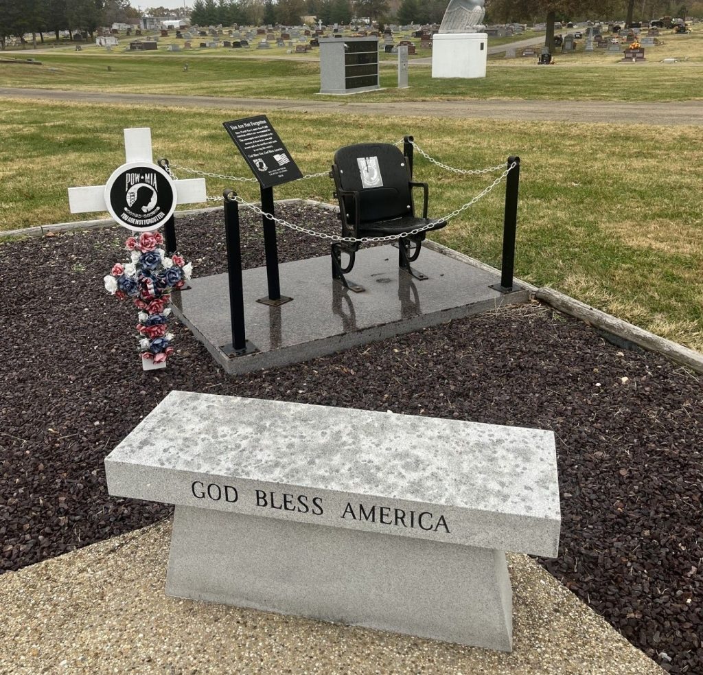 ROLLING THUNDER CHAPTER 3 ILLINOIS YOU ARE NOT FORGOTTEN WAR MEMORIAL CHAIR II