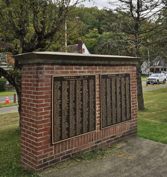 SALEM, WV WORLD WAR II MEMORIAL