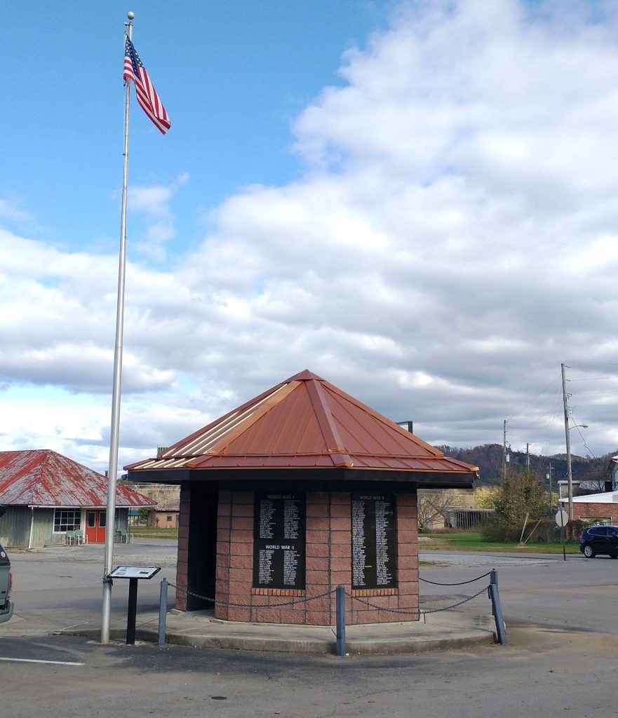 VETERANS MEMORIAL MONUMENT OF MONROE COUNTY