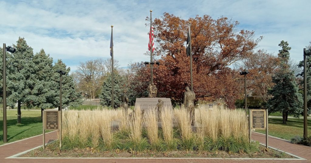 VICTORY ’95 50TH ANNIVERSARY WORLD WAR II MEMORIAL