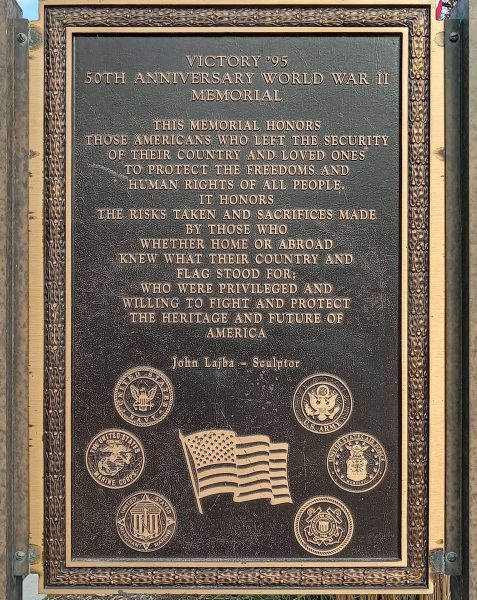 VICTORY ’95 50TH ANNIVERSARY WORLD WAR II MEMORIAL PLAQUE A
