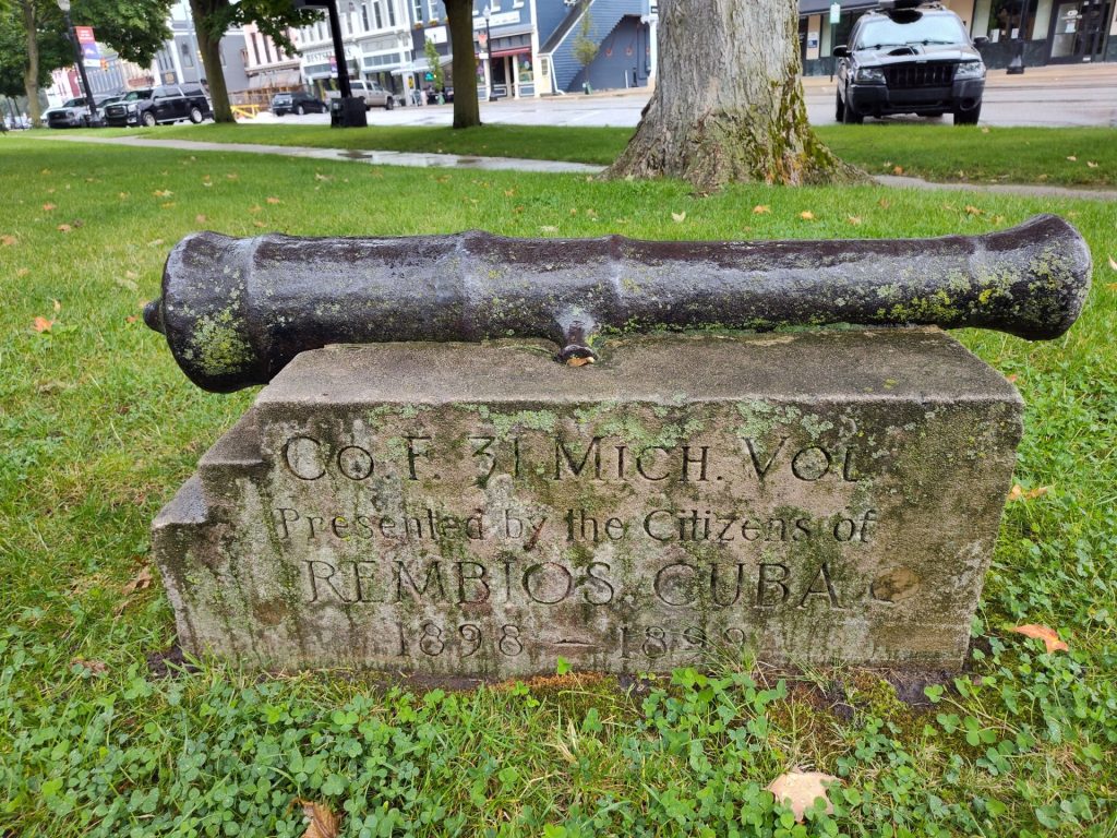 CO. F. 31 MICH. VOL WAR MEMORIAL CANNON