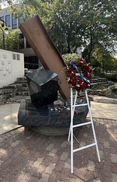 COMMANDER DAN SHANOWER SEPTEMBER 11, 2001 MEMORIAL PLAQUE D