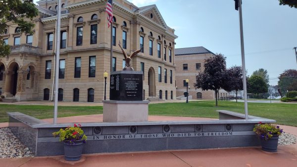 IN HONOR OF THOSE WHO DIED FOR FREEDOM MEMORIAL