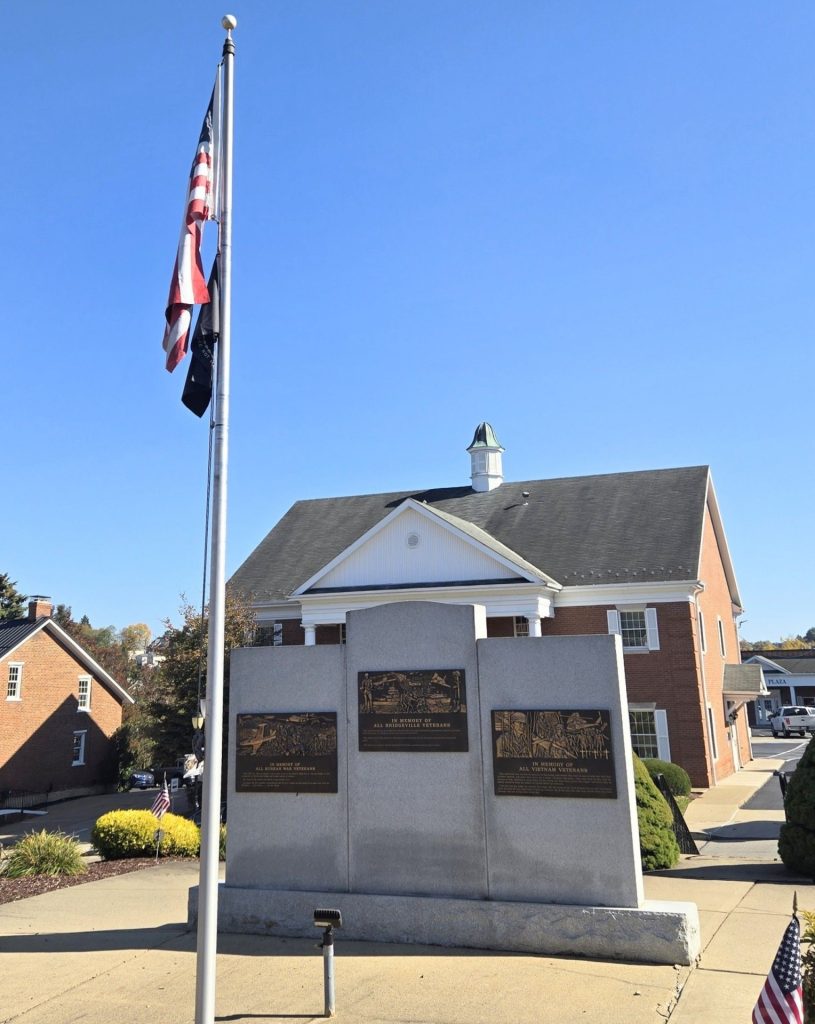 IN MEMORY OF ALL BRIDGEVILLE VETERANS WAR MEMORIAL