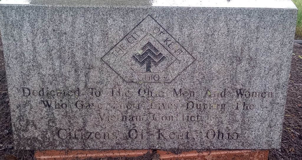 OHIO MEN AND WOMEN VIETNAM WAR SUPREME SACRIFICE WAR MEMORIAL TABLET