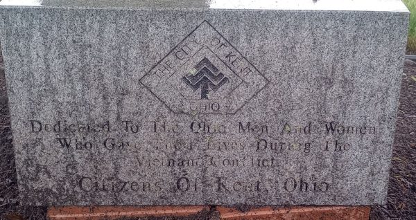 OHIO MEN AND WOMEN VIETNAM WAR SUPREME SACRIFICE WAR MEMORIAL TABLET