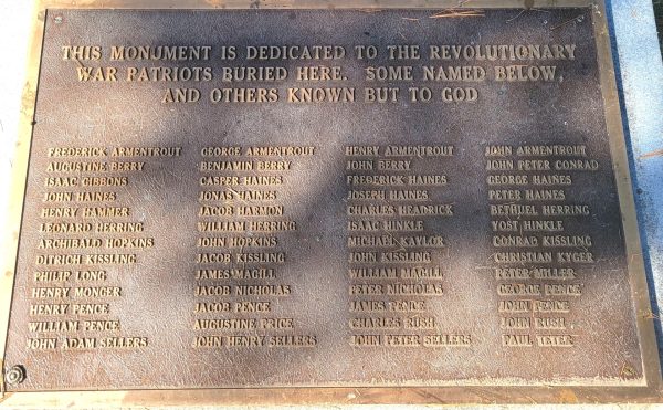 REVOLUTIONARY WAR PATRIOTS BURIED HERE MEMORIAL PLAQUE