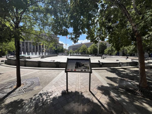 THE NAVY MEMORIAL-FROM BOW TO STERN