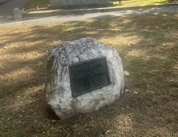 TOWN OF WOODSTOCK REVOLUTIONARY SOLDIERS WAR MEMORIAL