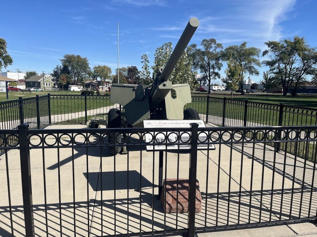 U.S. ARMY-3″ ANTI-TANK GUN M5-1943 WAR MEMORIAL