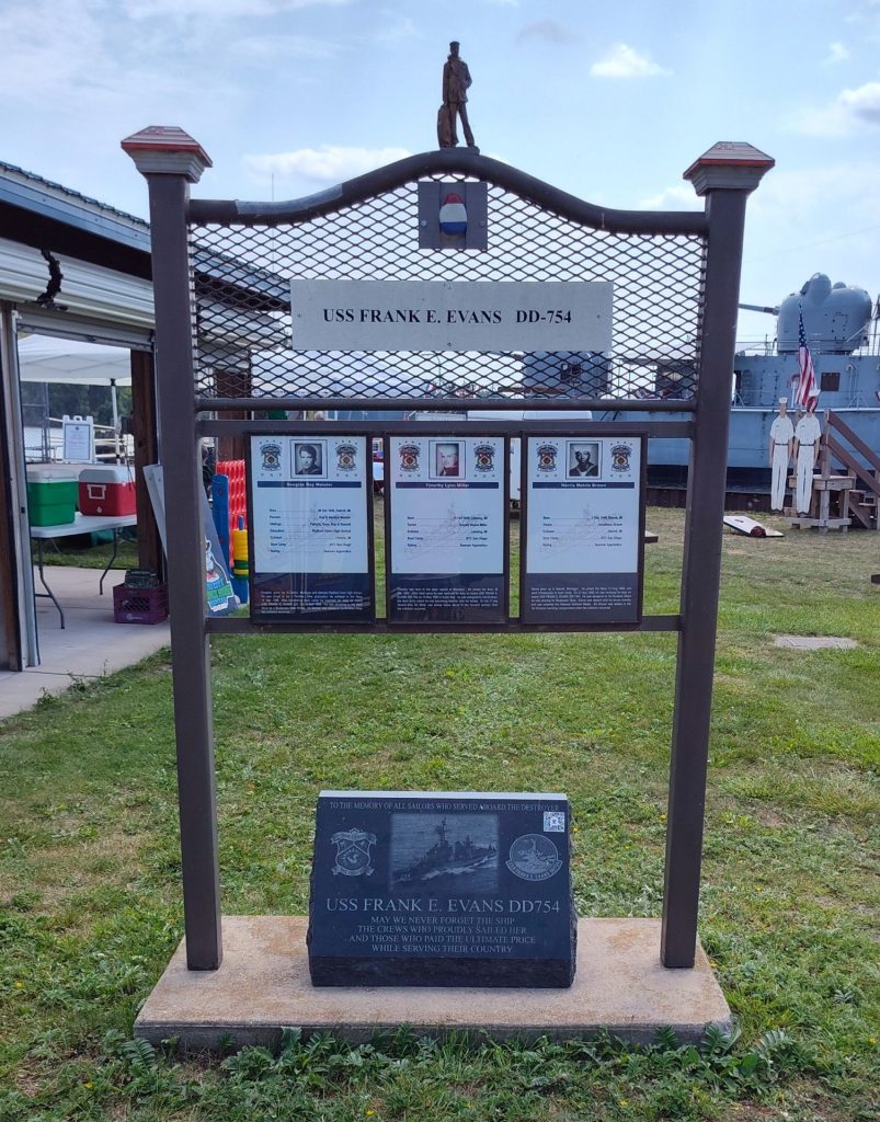 USS FRANK E. EVANS DD-754 WAR MEMORIAL
