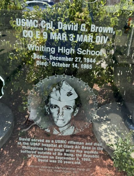 WHITING-ROBERTSDALE VIETNAM VETERANS MEMORIAL PRINTED GLASS B