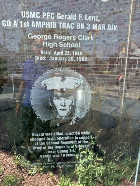 WHITING-ROBERTSDALE VIETNAM VETERANS MEMORIAL PRINTED GLASS G