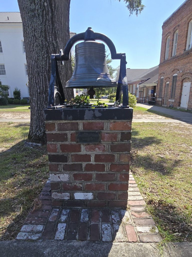 WILLIAMSBURG COUNTY VETERANS MEMORIAL BELL