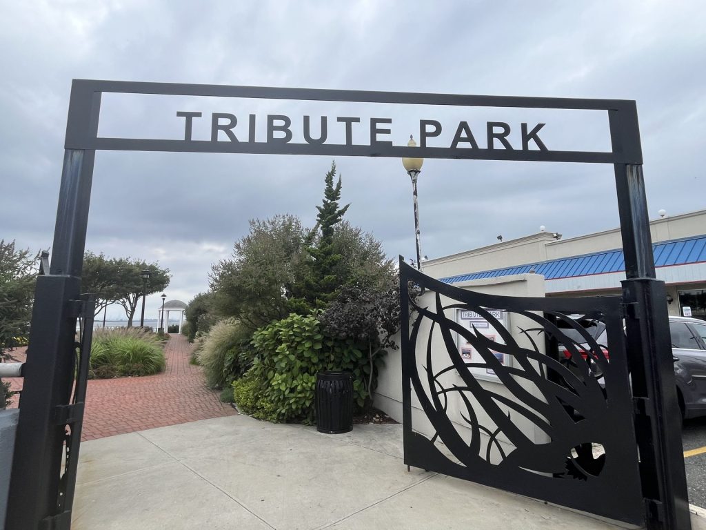 9/11 TRIBUTE PARK MEMORIAL GATES