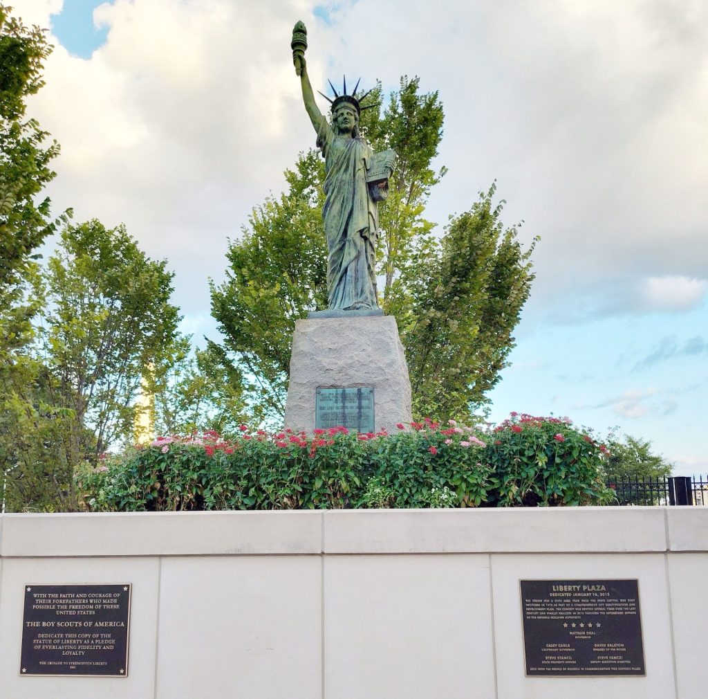 ATLANTA STATUE OF LIBERTY REPLICA MEMORIAL