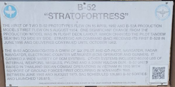 B-52 “STRATOFORTRESS” MEMORIAL AIRCRAFT PLAQUE