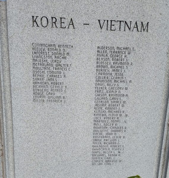BAY COUNTY VETERANS SUPREME SACRIFICE WAR MEMORIAL STONE D