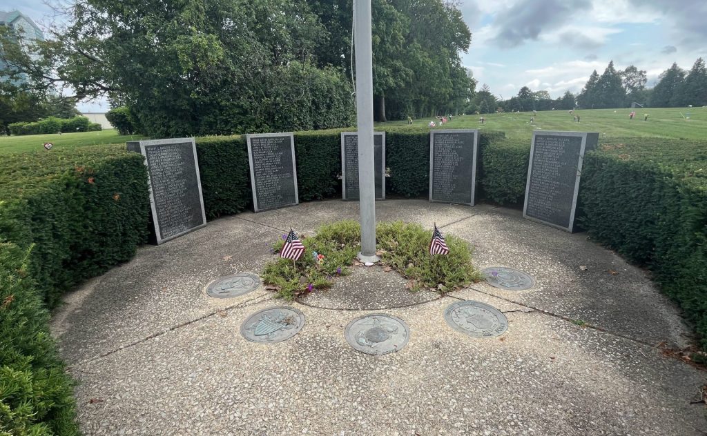 CHAPEL HILL GARDENS WEST CEMETERY VETERANS MEMORIAL