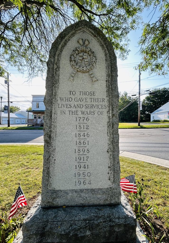 CITIZENS OF THE TOWN OF ROSE SUPREME SACRIFICE WAR MEMORIAL BACK