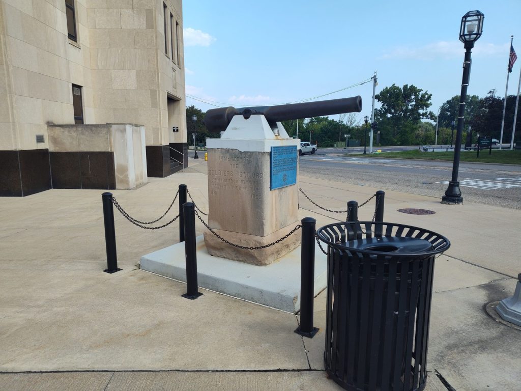 COL. JOHN STOCKTON WAR MEMORIAL CANNON