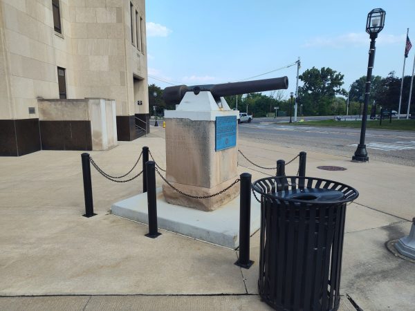 COL. JOHN STOCKTON WAR MEMORIAL CANNON