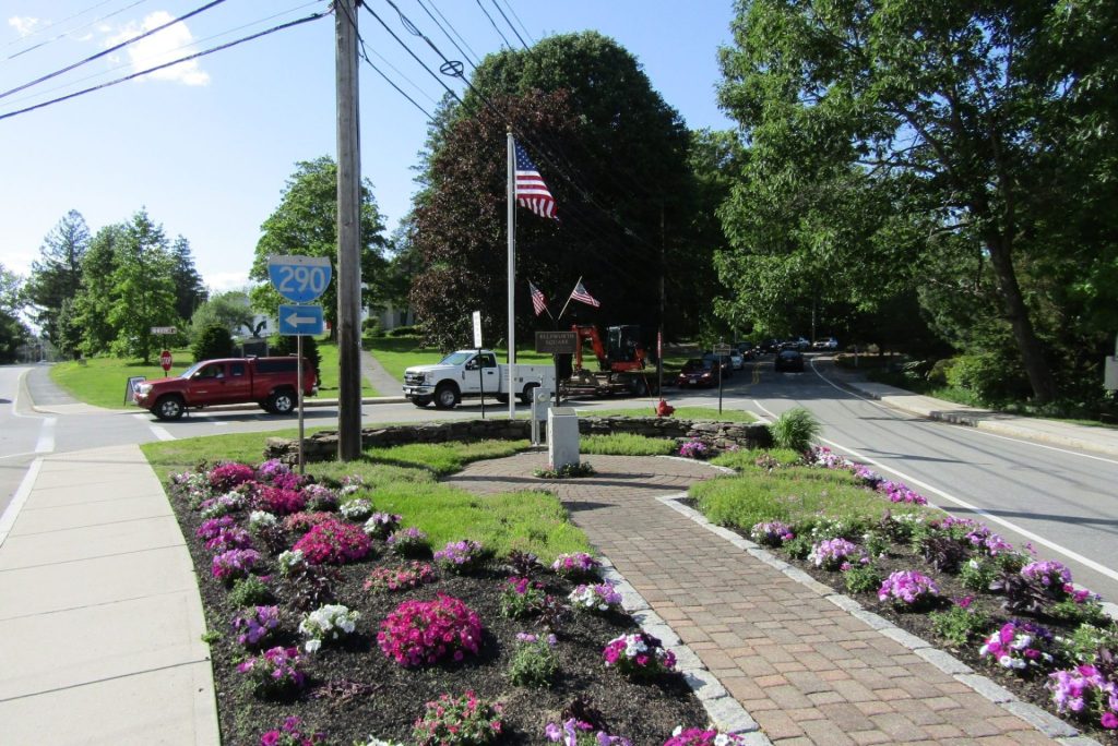 ELLSWORTH SQUARE WAR MEMORIAL