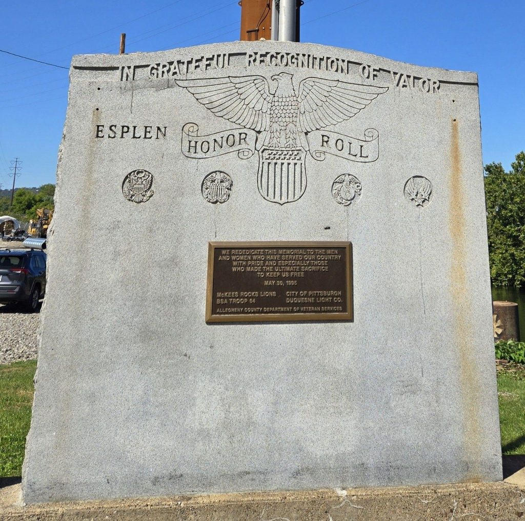 ESPLEN HONOR ROLL WAR MEMORIAL CLOSE-UP