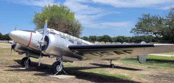 “EXPEDITOR” UC-45 MEMORIAL AIRCRAFT