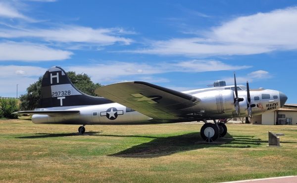 “FLYING FORTRESS” B-17 MEMORIAL AIRCRAFT