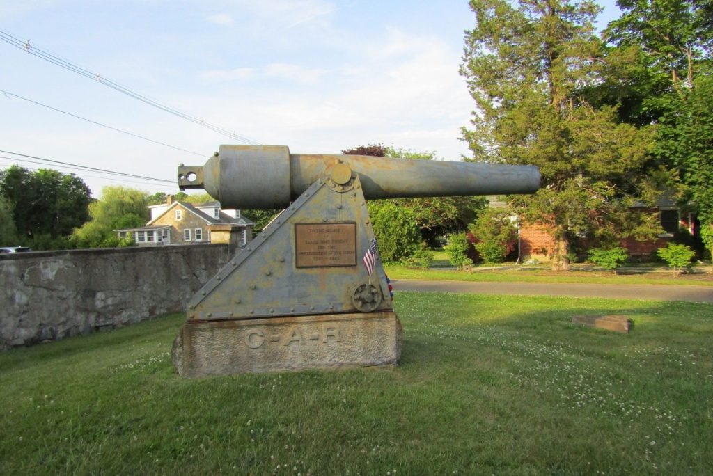 G.A.R. WAR MEMORIAL CANNON
