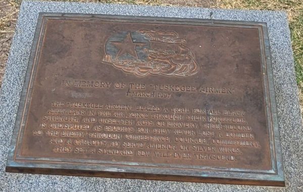 IN MEMORY OF THE “TUSKEGEE AIRMEN” WAR MEMORIAL PLAQUE