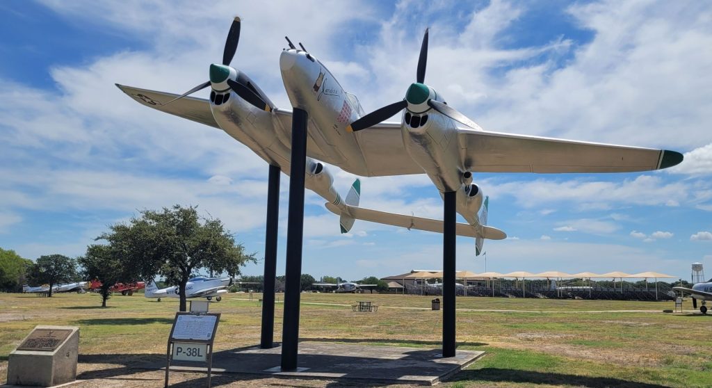 “LIGHTING” P-38L MEMORIAL AIRCRAFT