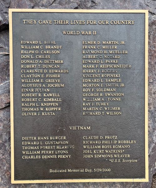 LOMBARD WAR VETERANS MEMORIAL PLAQUE B