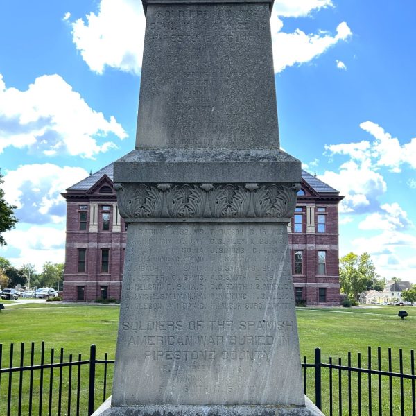 PIPESTONE COUNTY SOLDIERS WAR MEMORIAL SIDE A