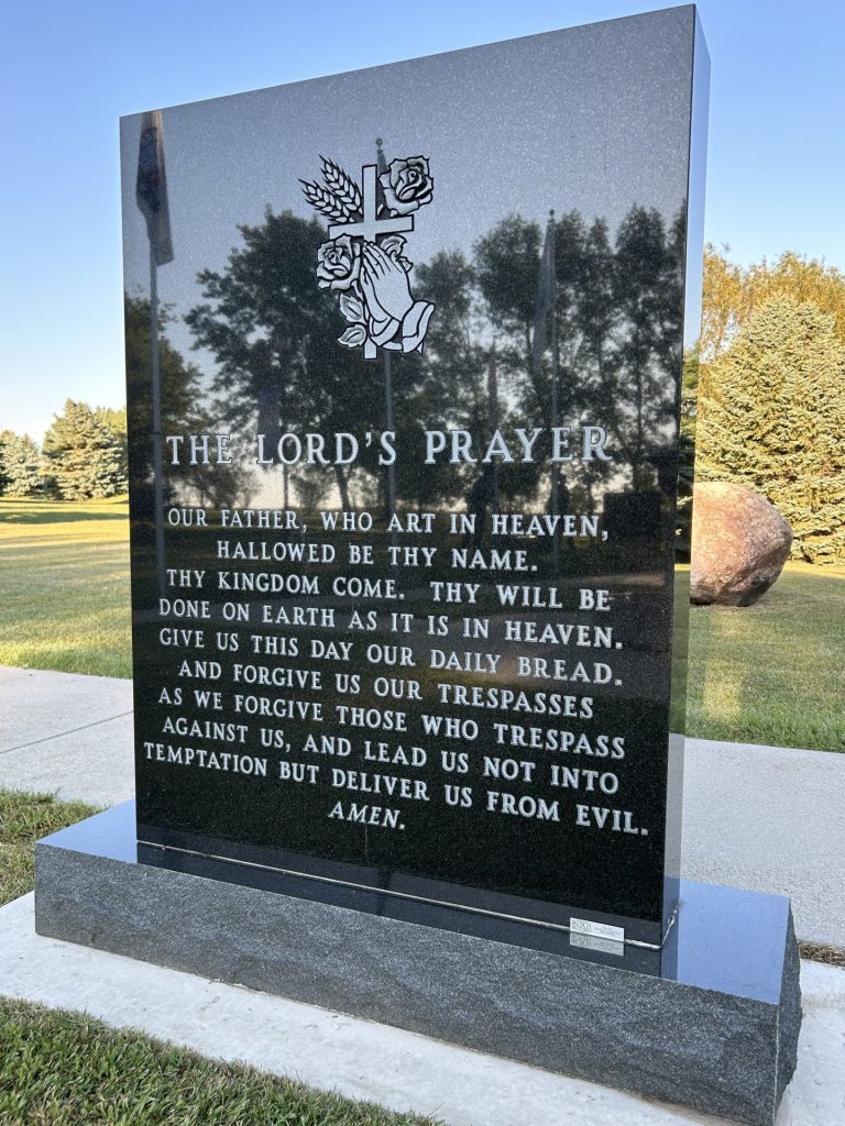 REFLECTIONS MEMORIAL PARK STONE L